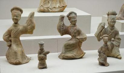 故宫展出 天下第一吻 汉代石雕 揭秘汉朝雕塑